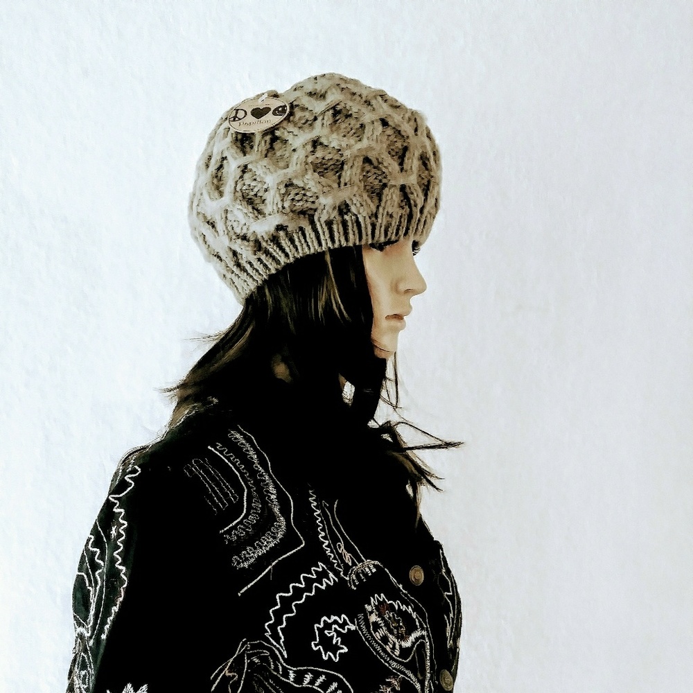 SALE! Mocha Slouchy Chunky Knit Beret Hat - Picture 2 of 4